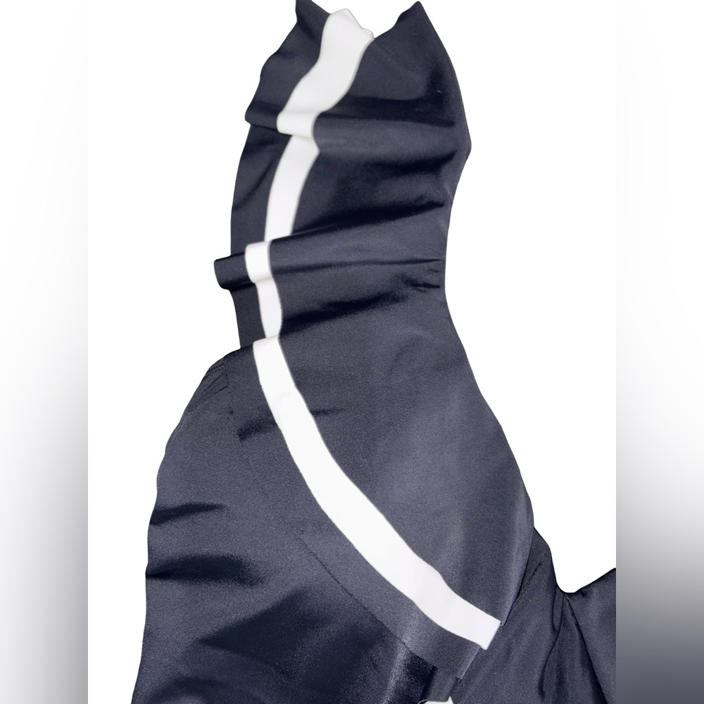 Sofia Vergara One Shoulder Ruffle Swimsuit Black White 1X NWOT - Picture 3 of 10